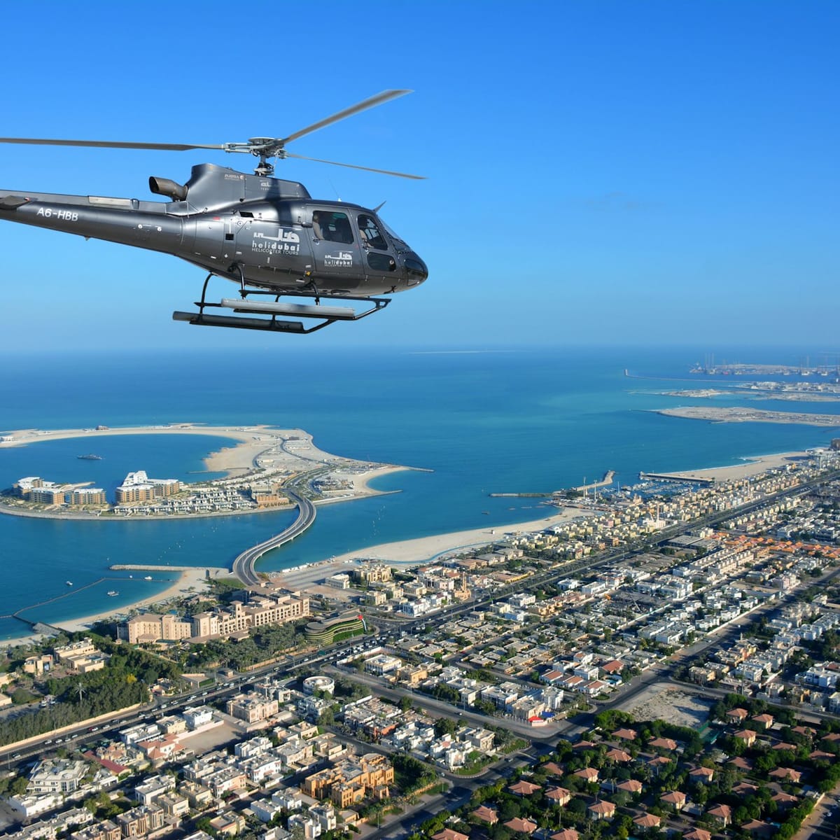 dubai-private-helicopter-ride-40-minute-odyssey-tour_1